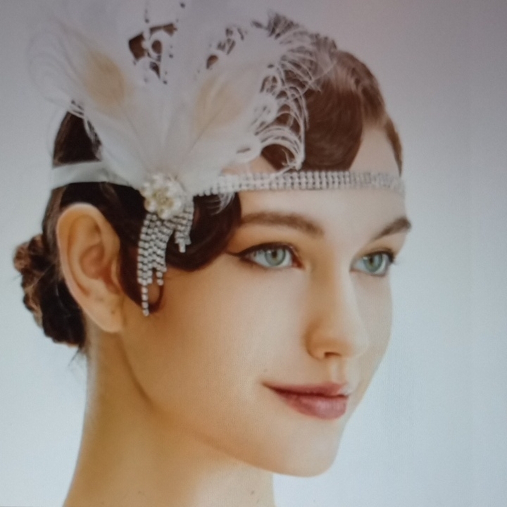 White Flapper-Style Feather Headpiece
